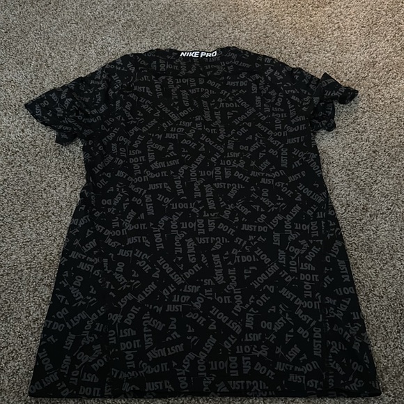 Youth Nike Pro Shirt - Picture 2 of 2